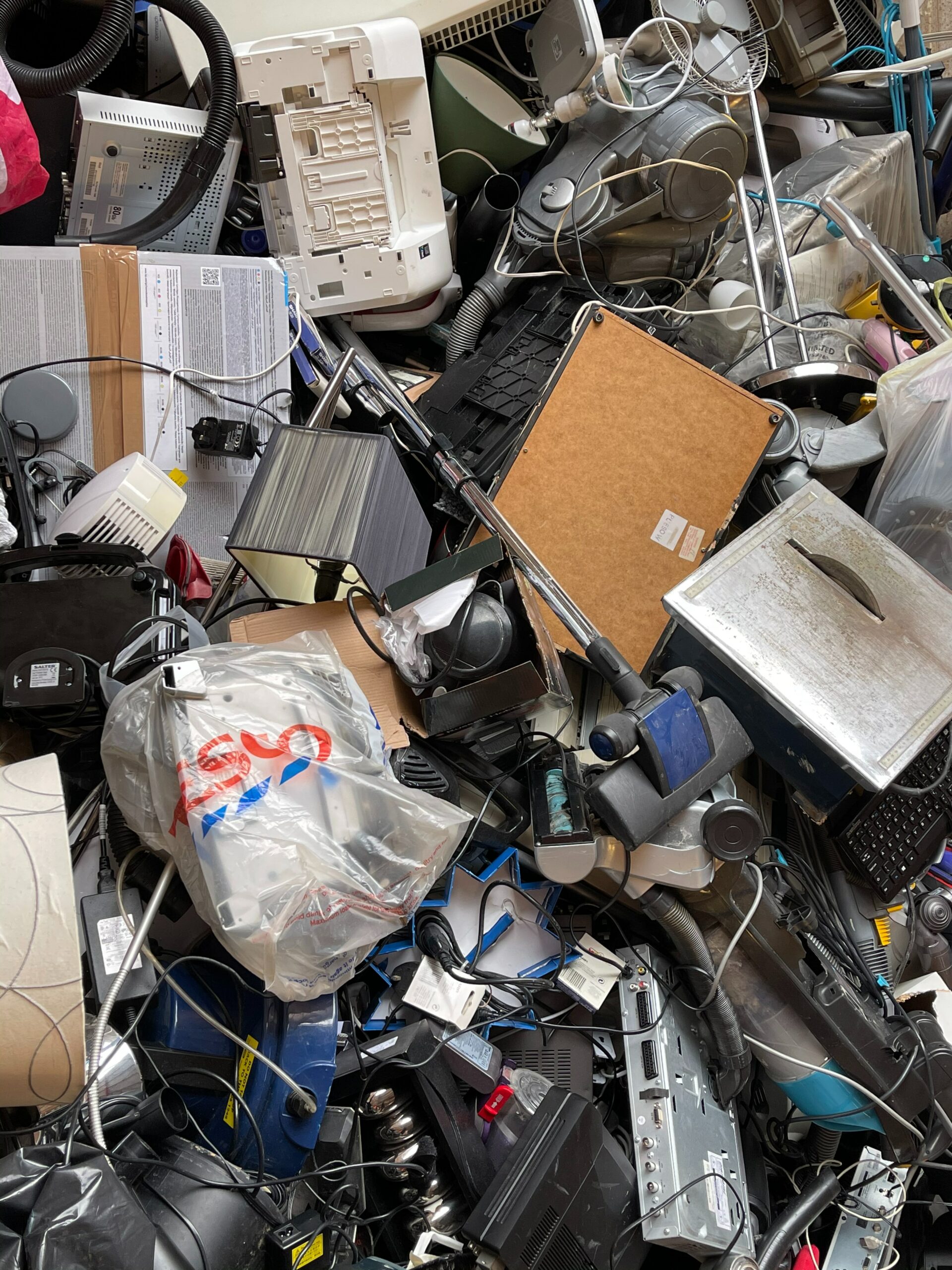 E-odpady: problemy i wyzwania związane z utylizacją odpadów elektronicznych